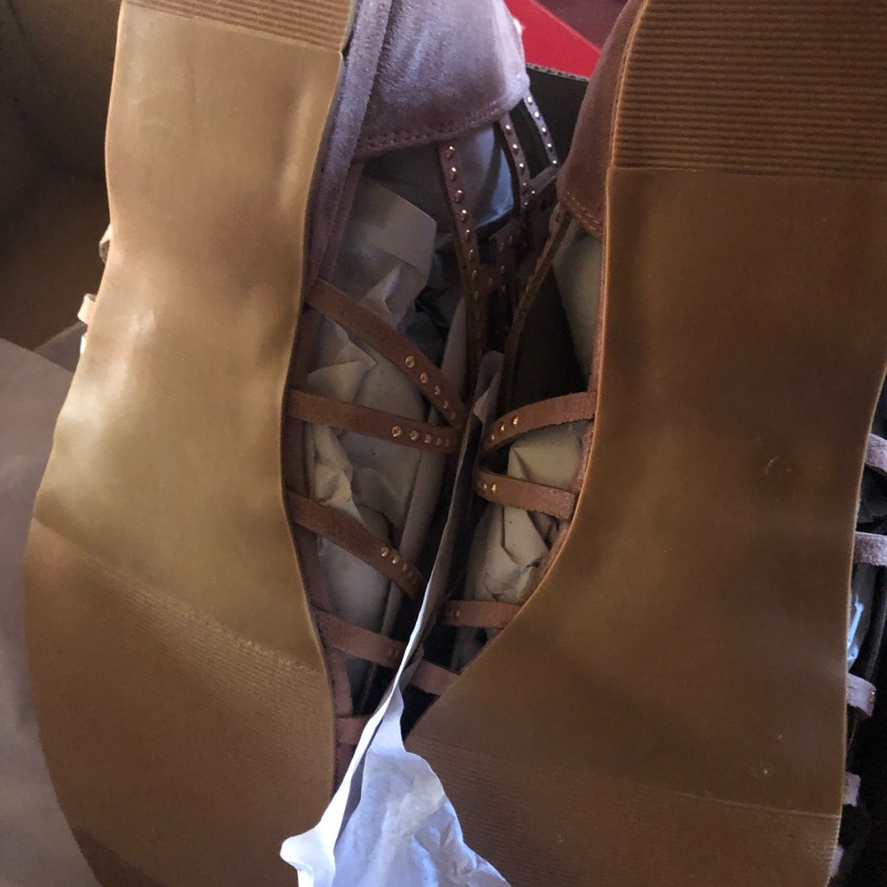 Sandals - Picture 3 of 4